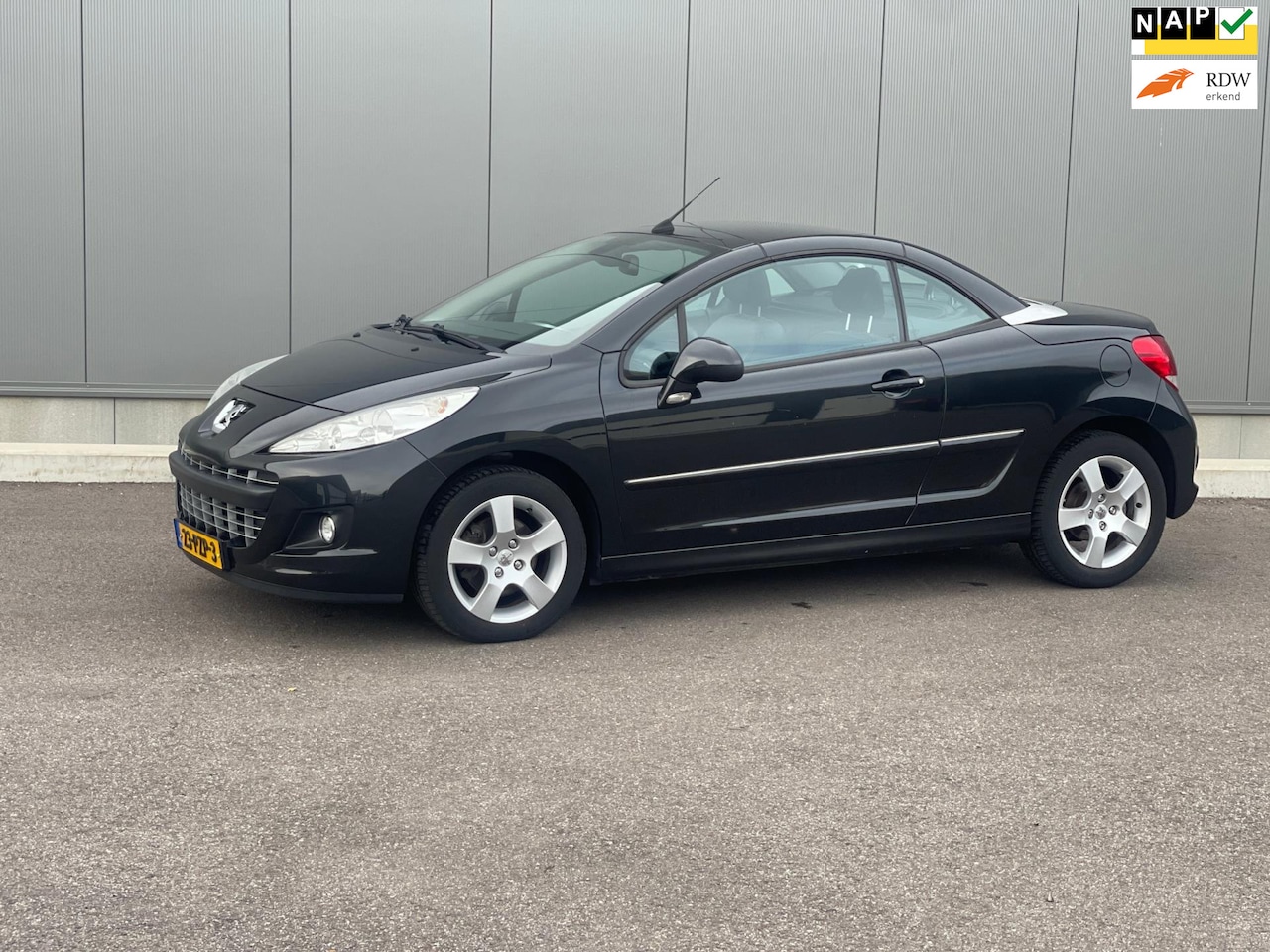 Peugeot 207 CC - 1.6 VTi Nette staat - AutoWereld.nl