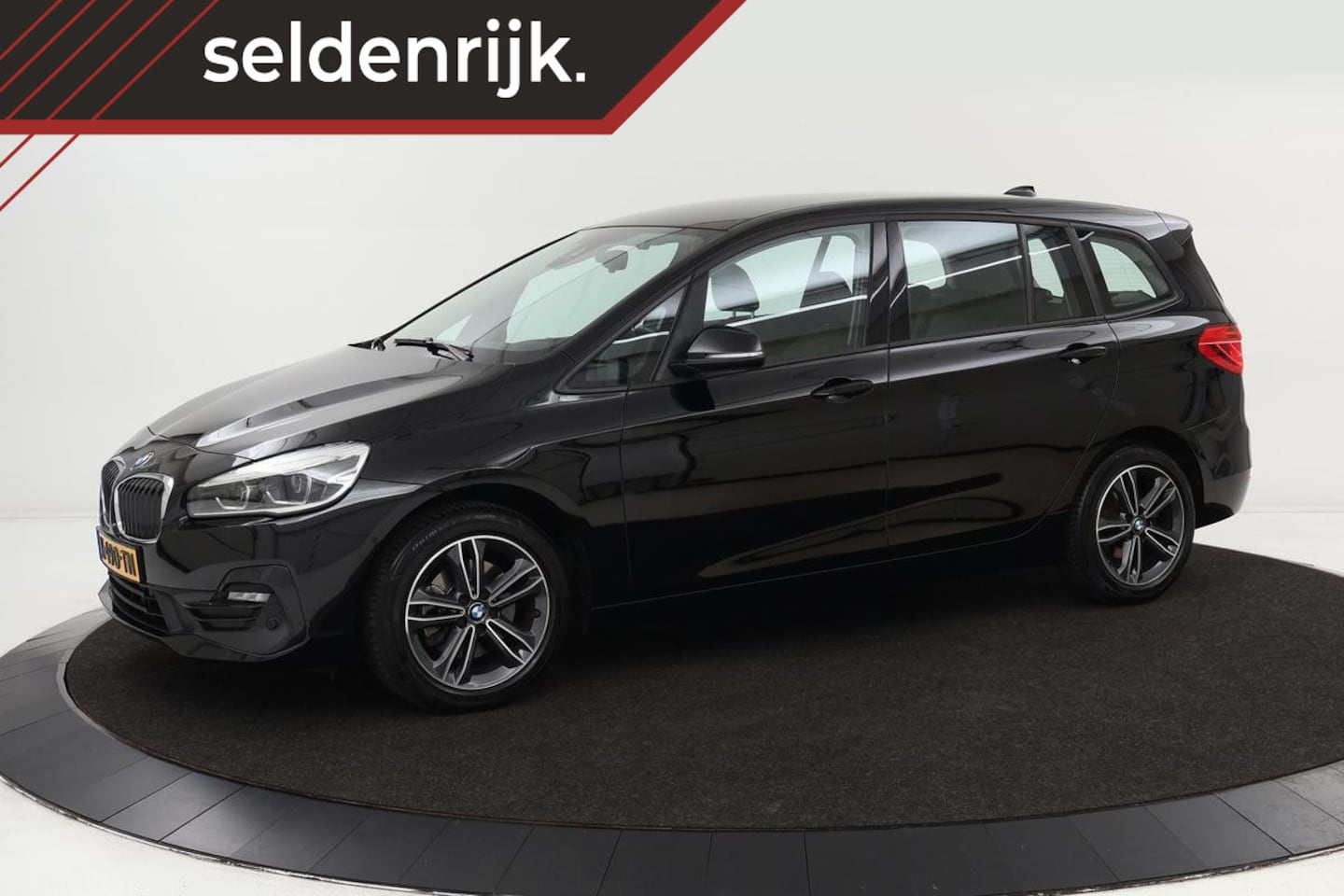 BMW 2-serie Gran Tourer - 218i Executive | Sport Line | Leder | Stoel & Stuurverwarming | PDC | Sportstoelen | Head- - AutoWereld.nl