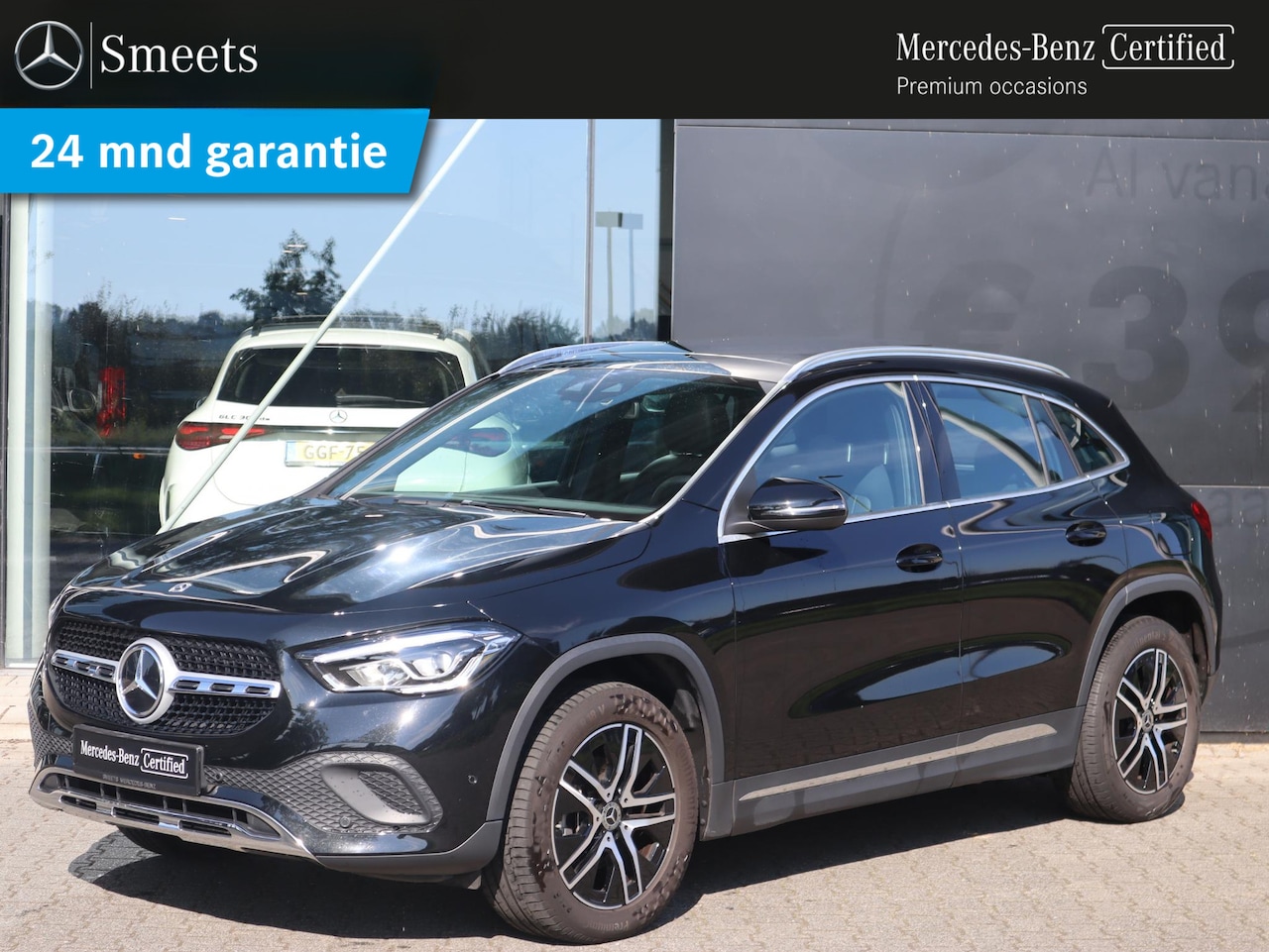 Mercedes-Benz GLA-Klasse - 180 Business Solution Luxury | Panoramadak | Navigatie | Camera | LED | Automaat - AutoWereld.nl