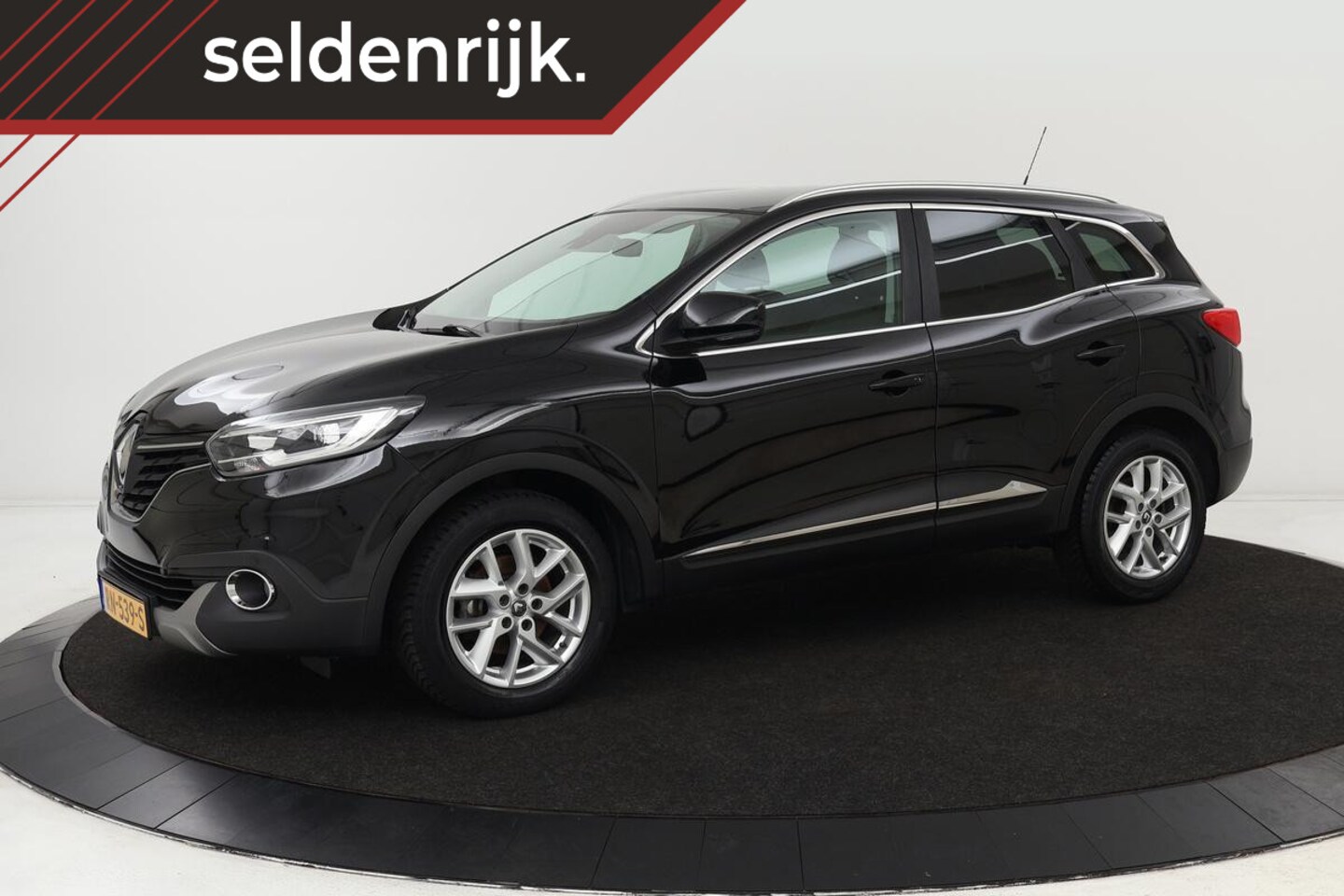 Renault Kadjar - 1.2 TCe Intens | Camera | Trekhaak | Carplay | Keyless | DAB+ | Navigatie | PDC | Half led - AutoWereld.nl