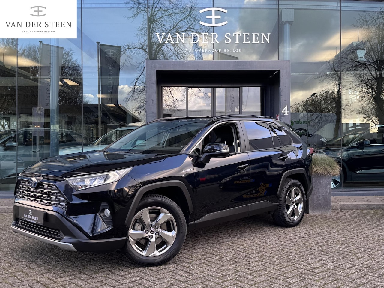 Toyota RAV4 - 2.5 Hybrid Dynamic Adapt. Cruise | Apple Carplay | Elekt. Achterklep - AutoWereld.nl