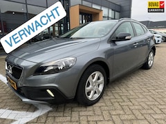 Volvo V40 Cross Country - 2.0 T3 Momentum