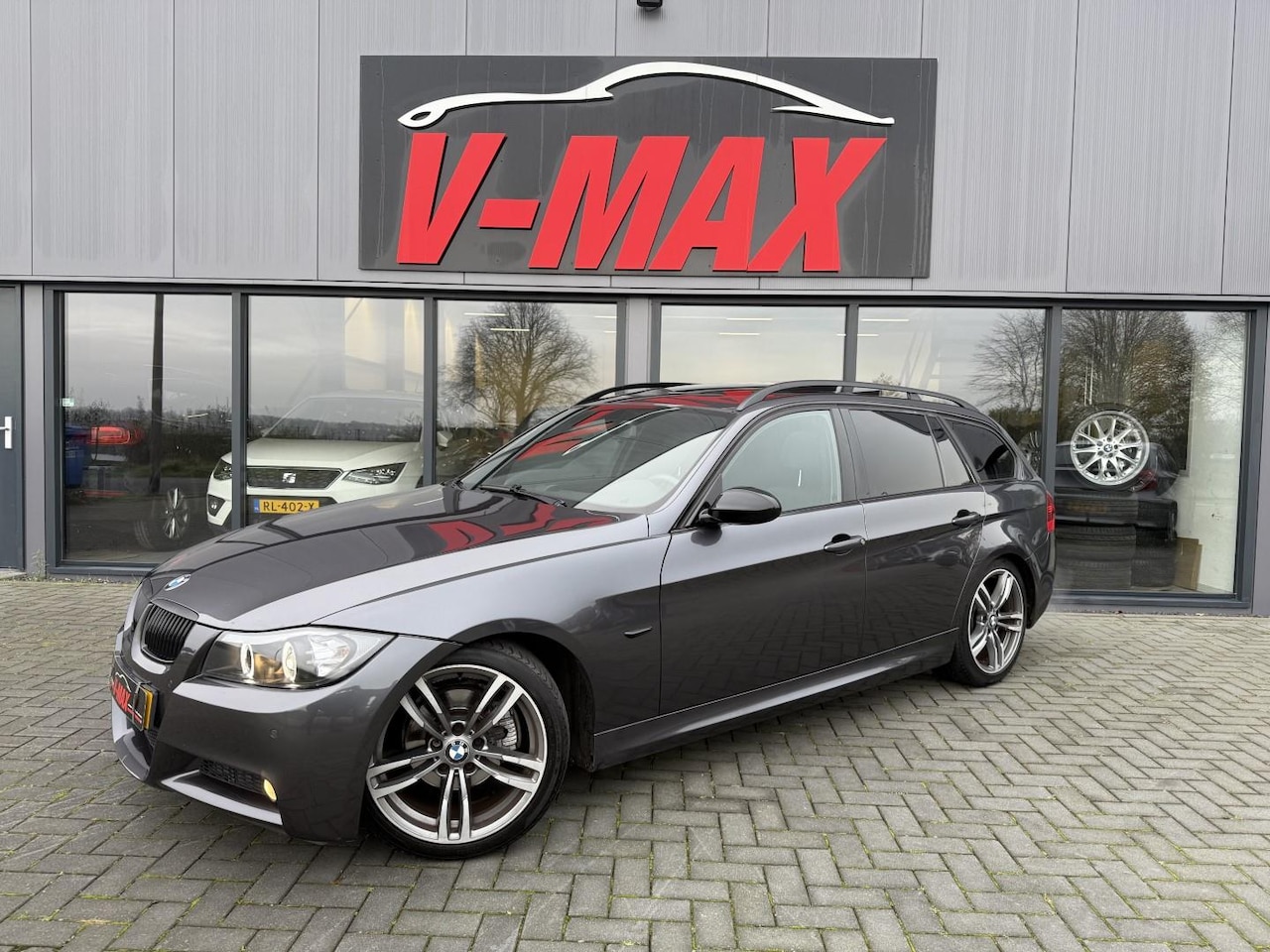 BMW 3-serie Touring - 325i AUT M-Sport Panorama Alcantara Stoelvw PDC - AutoWereld.nl