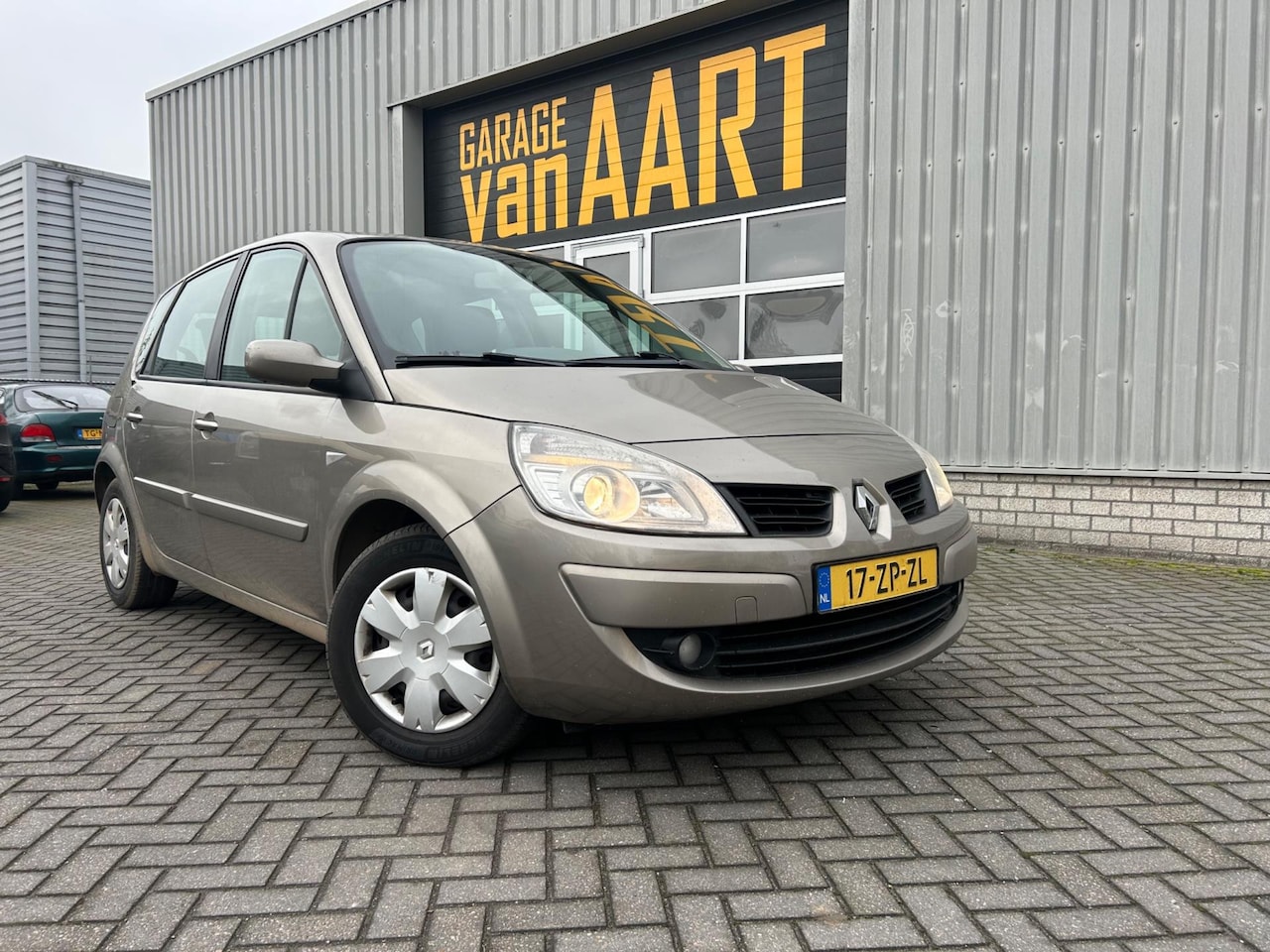 Renault Scénic - 1.6-16V Business Line | NAVI | CLIMATE | PANO DAK | - AutoWereld.nl