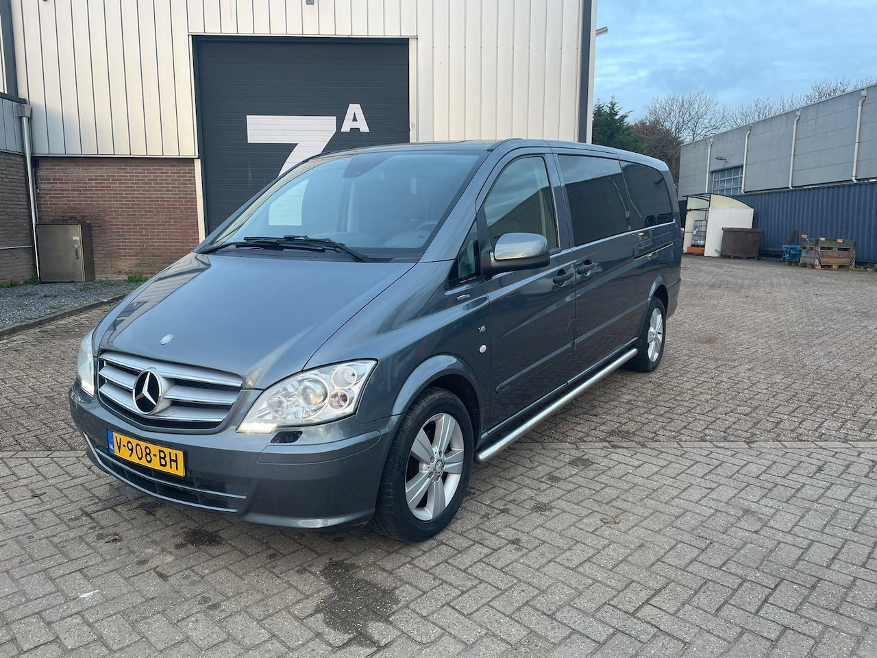 Mercedes-Benz Vito - 122 CDI 3.0 V6 Comfort Plus XL - AutoWereld.nl