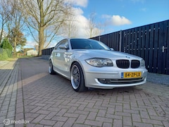 BMW 1-serie - 118i Business Line