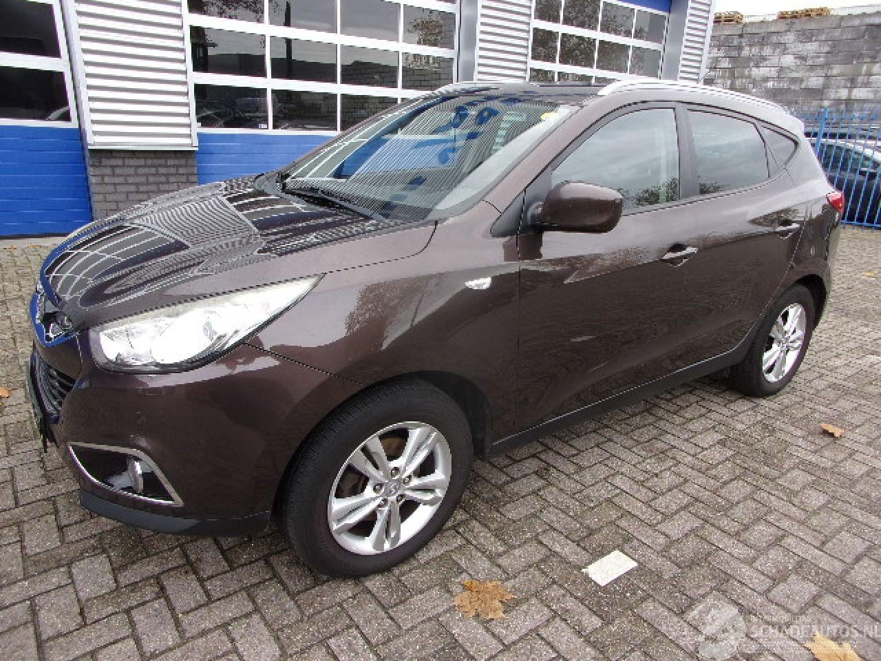 Hyundai ix35 - 1.7 CRDi Business Edition 1.7 CRDI BUSINESS EDITION - AutoWereld.nl