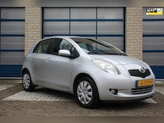 Toyota Yaris - 1.3 VVTi 5drs Airco - parkeersensor - isofix - trekhaak - goed onderhouden