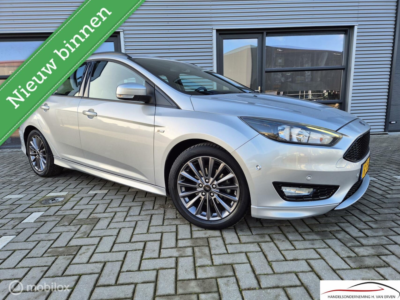 Ford Focus Wagon - 1.0 ST-Line DEALERONDERHOUDEN NAP - AutoWereld.nl