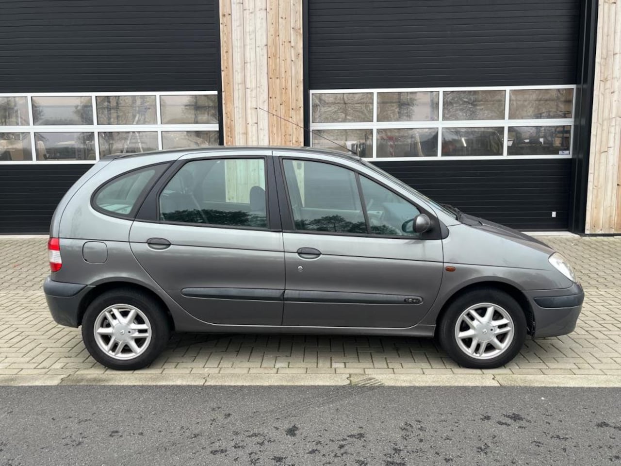 Renault Scénic - 1.6-16V RXE APK AIRCO - AutoWereld.nl