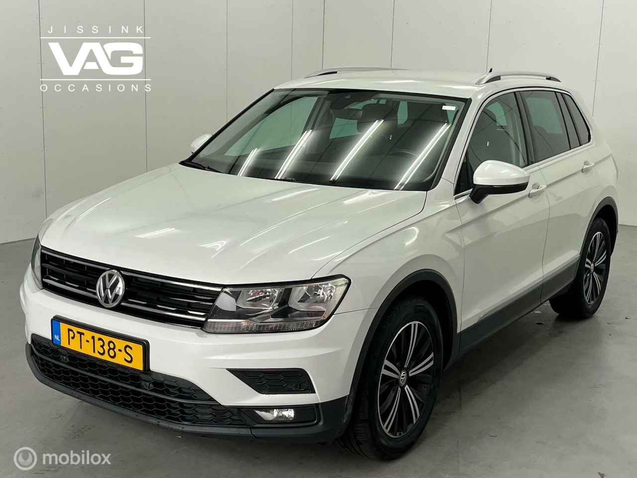 Volkswagen Tiguan - 1.4 TSI Comfortline ACC CarPlay Automaat - AutoWereld.nl