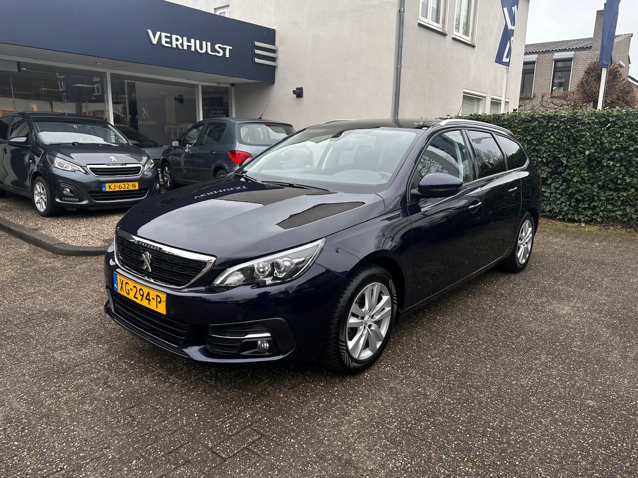 Peugeot 308 - 1.2 PureTech Blue Lease Executive 1.2 PureTech 110pk Blue Lease Executive - AutoWereld.nl