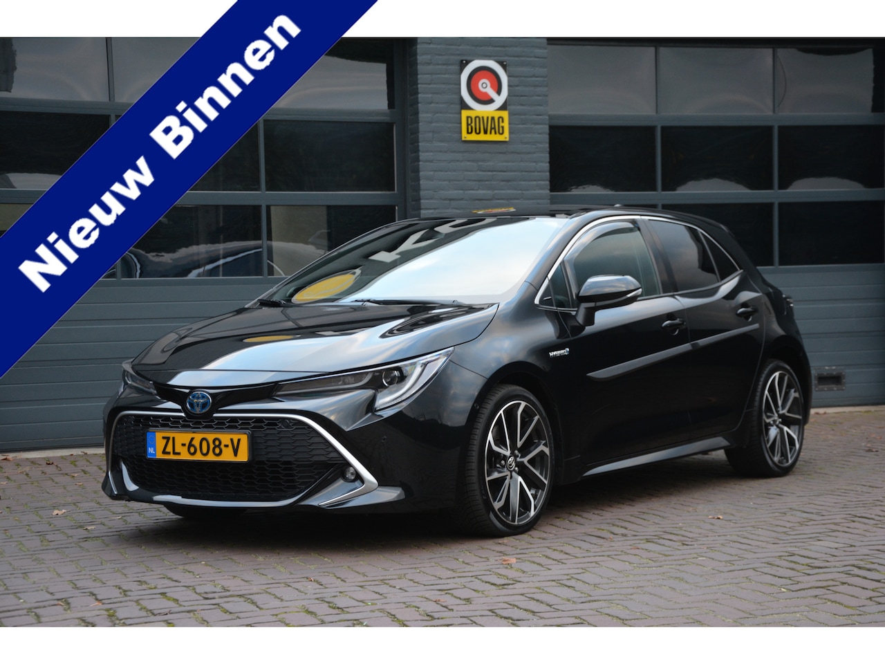 Toyota Corolla - 2.0 Hybrid Business Sport Intro 2.0 Hybrid Business Sport Intro - AutoWereld.nl