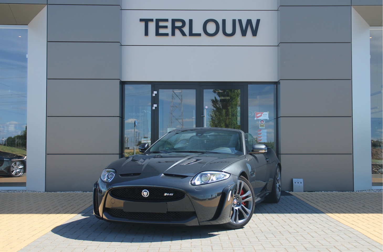 Jaguar XKR - 5.0 V8 XKR-S Convertible 5.0 V8 XKR-S Convertible - AutoWereld.nl