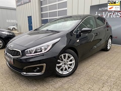 Kia Cee'd - 1.6 GDI ExecutiveLine / Clima / Cruise / Navi / Stuur en stoelverw. / Camera