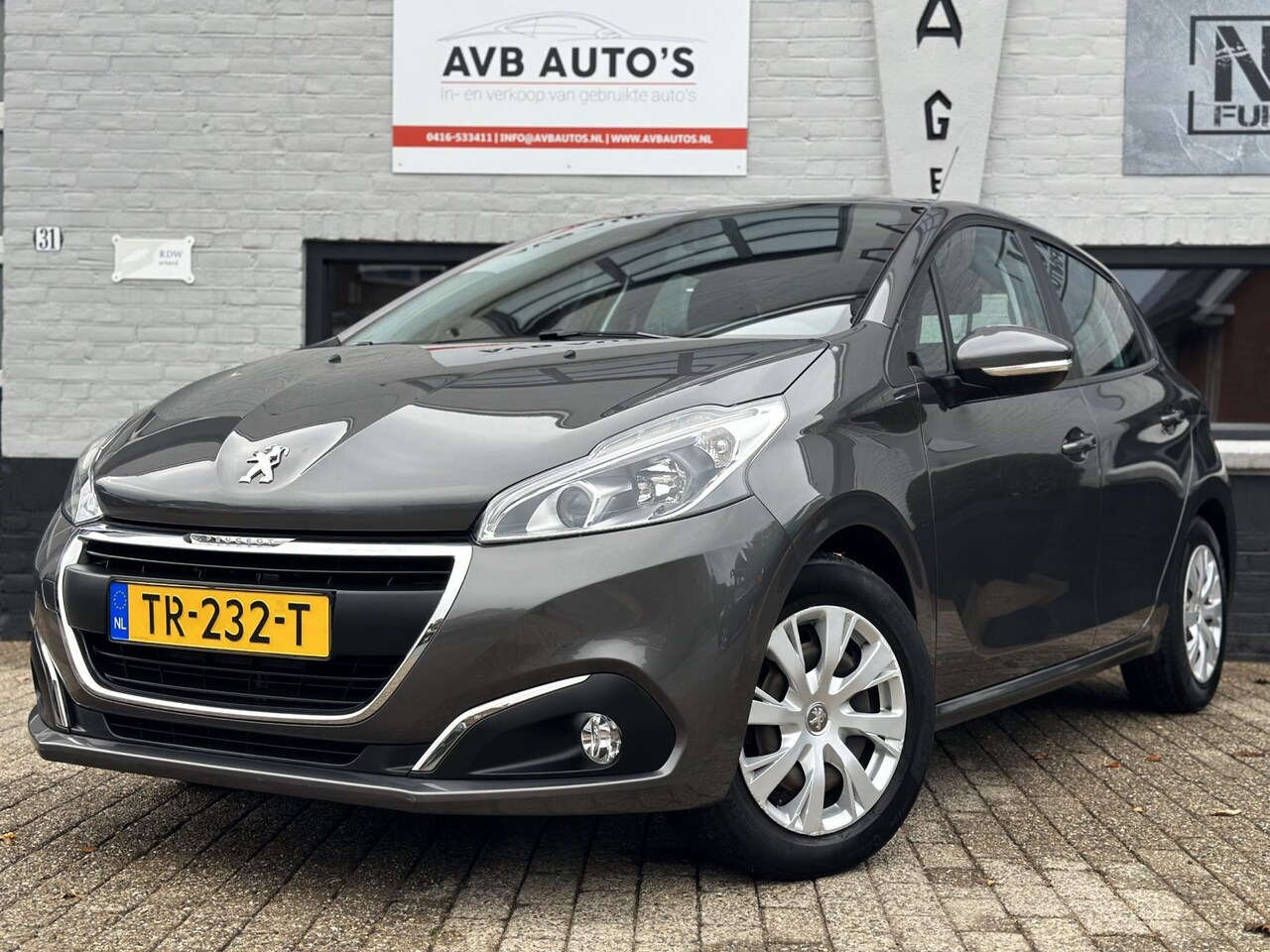 Peugeot 208 - 1.2 PureTech Blue Lease NAVI Cruise Airco PDC - AutoWereld.nl