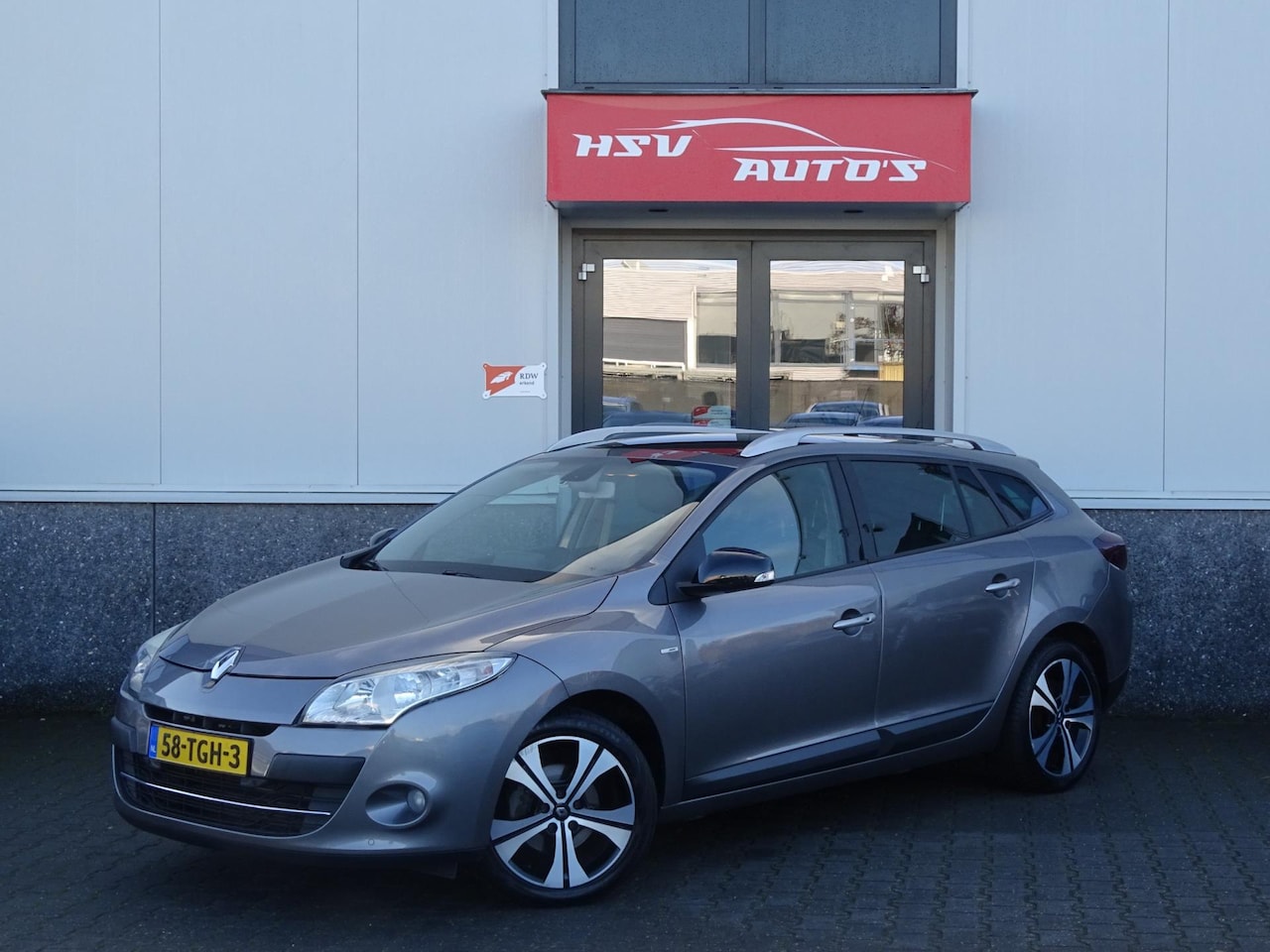 Renault Mégane Estate - 1.5 dCi Bose navigatie LM panodak - AutoWereld.nl