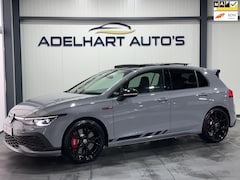 Volkswagen Golf - 2.0 TSI GTI Clubsport 300 PK / Akrapovic / Nieuw / Automaat DSG 7 / Glazen Panorama dak /