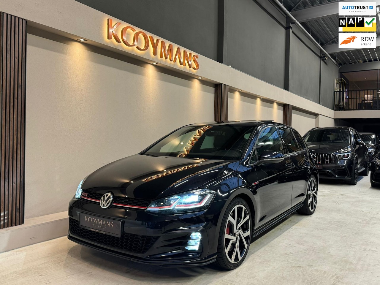 Volkswagen Golf - 2.0 TSI GTI Performance PANO / LEDER/ VIRTUAL / CARPLAY/ EERSTE EIGENAAR/ FABRIEKSGARANTIE - AutoWereld.nl