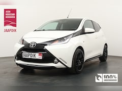 Toyota Aygo - BWJ 10-2017 | 1.0 VVT-i 70PK x-joy | CLIMA | CAMERA A | NAVI | OZ VELGEN | DUB UITLATEN |