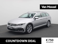 Volkswagen Passat Variant - 1.4 TSI PHEV GTE Business 218 PK | Automaat | Navigatie | Camera | Panoramadak | Adaptive