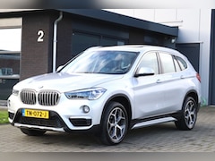 BMW X1 - sDrive20i Orange Edition Leder Pano Head Up