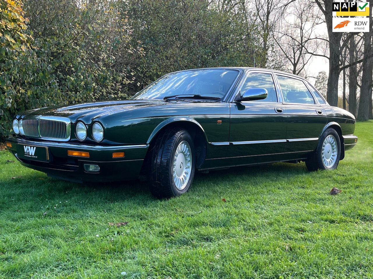 Jaguar Sovereign - 3.2 Youngtimer Racing green - AutoWereld.nl