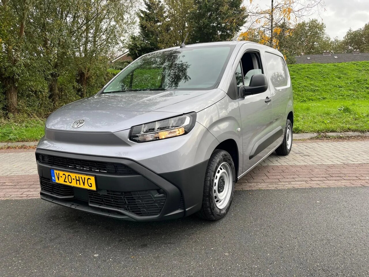 Toyota ProAce City - 10 jr garantie, 3 persoons 1.5 D-4D Challenger+ - AutoWereld.nl