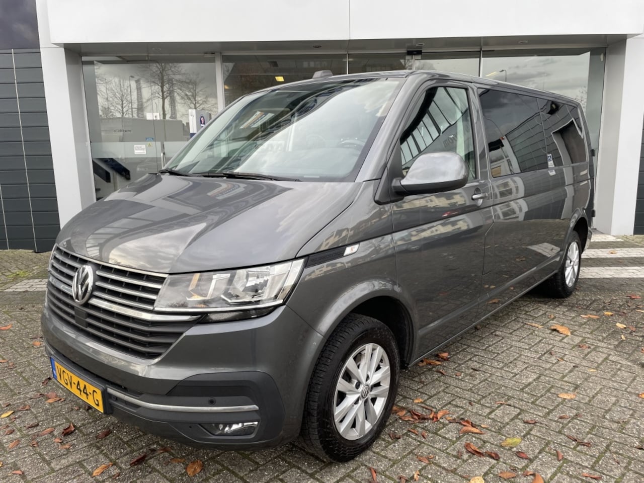 Volkswagen Transporter - 2.0 TDI L2H1 DC 2.0 TDI L2H1 DC - AutoWereld.nl