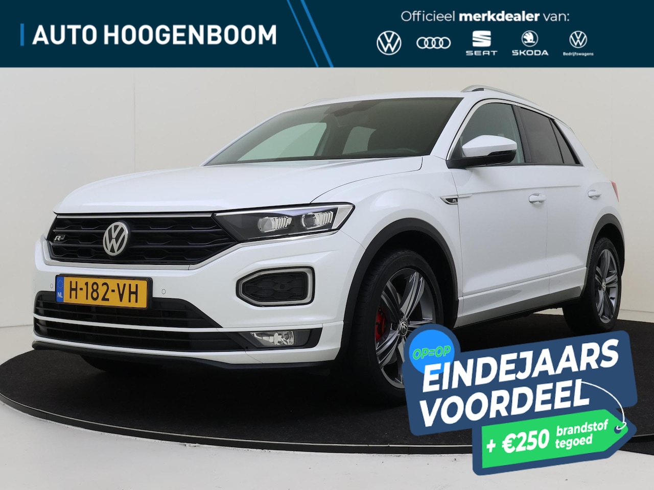 Volkswagen T-Roc - 1.5 TSI Sport Business R | Achteruitrijcamera | Navigatie | Climate control | Adaptieve cr - AutoWereld.nl