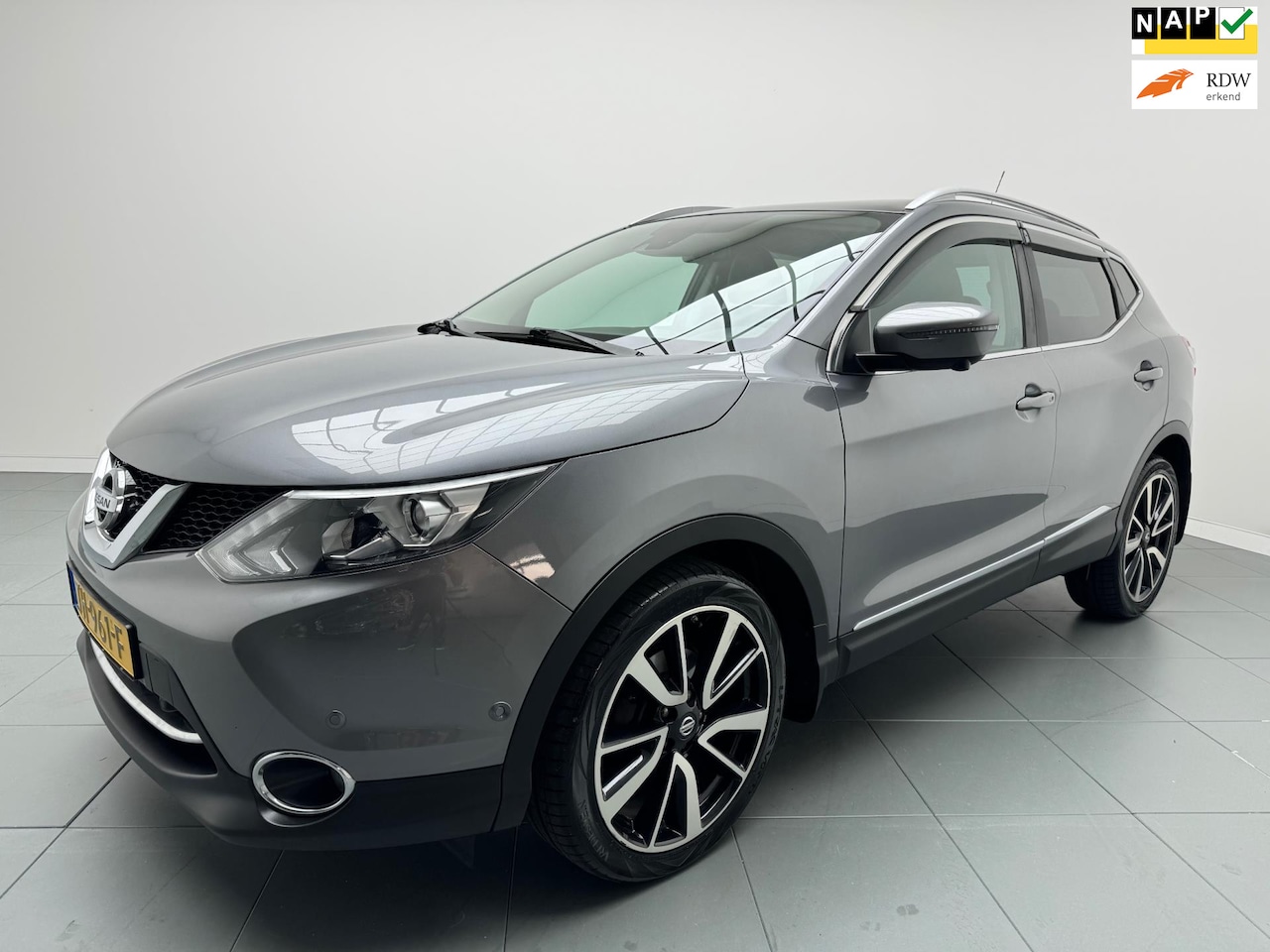 Nissan Qashqai - 1.2 Premier Edition 116 Pk Airco Navi Xenon Camera Panodak Pdc 128 dkm Nap - AutoWereld.nl