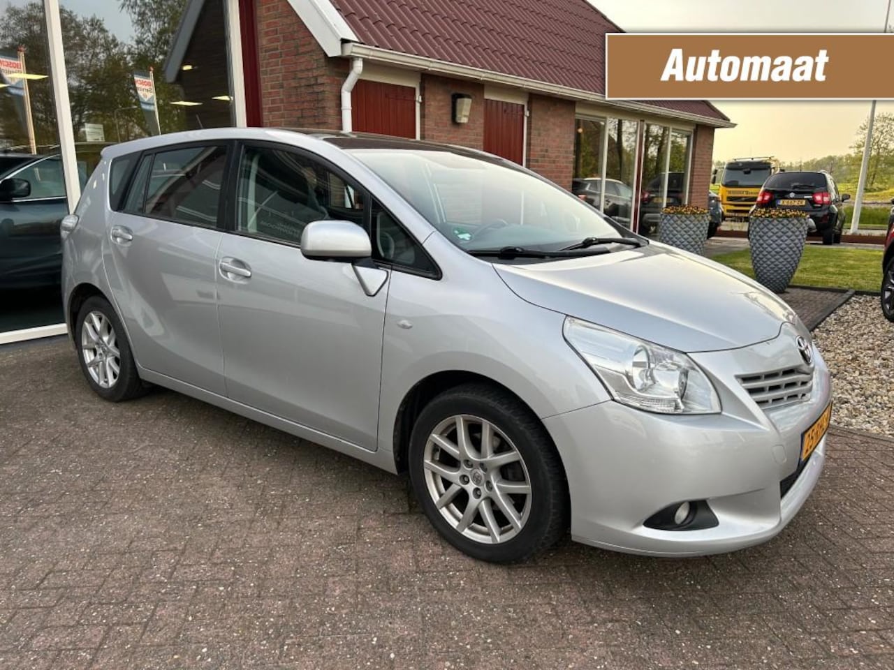 Toyota Verso - 1.8 VVT-I BUSINESS AUTOMAAT TREKHAAK/AIRCO/CRUISE/ENZ. - AutoWereld.nl