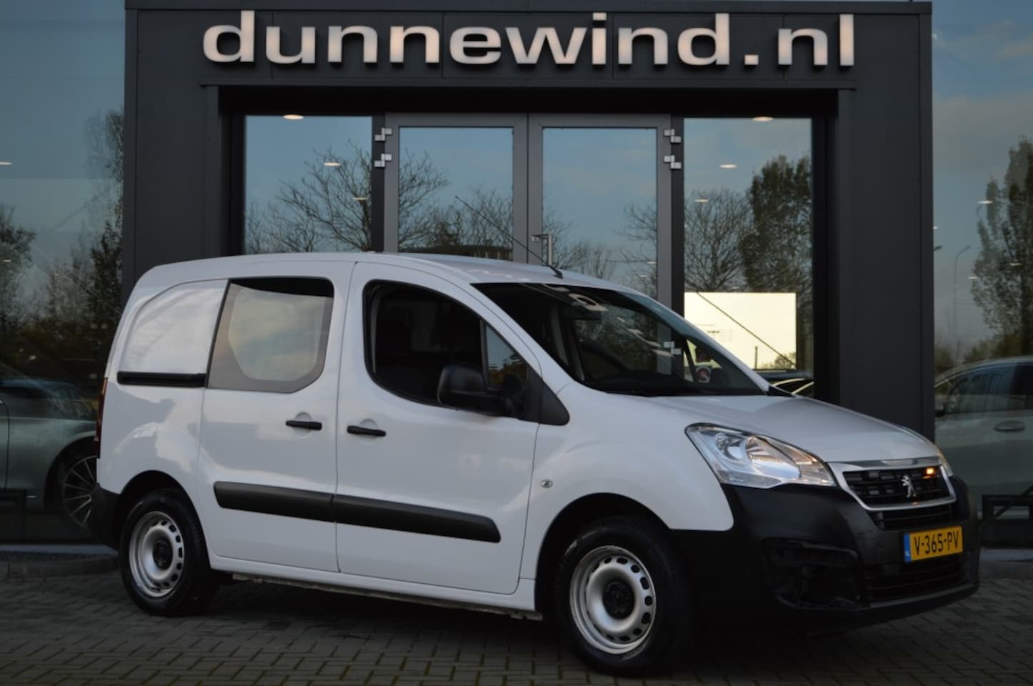 Peugeot Partner - 120 1.6 VTI L1 Profit+ - AutoWereld.nl