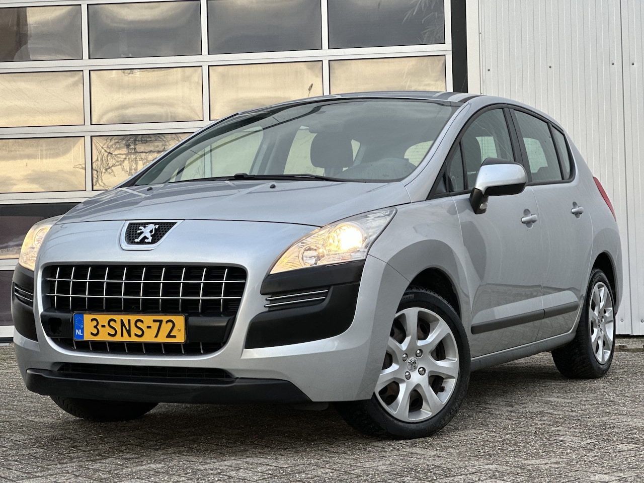 Peugeot 3008 - 1.6 VTi 120pk Blue Lease | Airco | Bluetooth | Cruise Control | Isofix | PDC achter | Trek - AutoWereld.nl