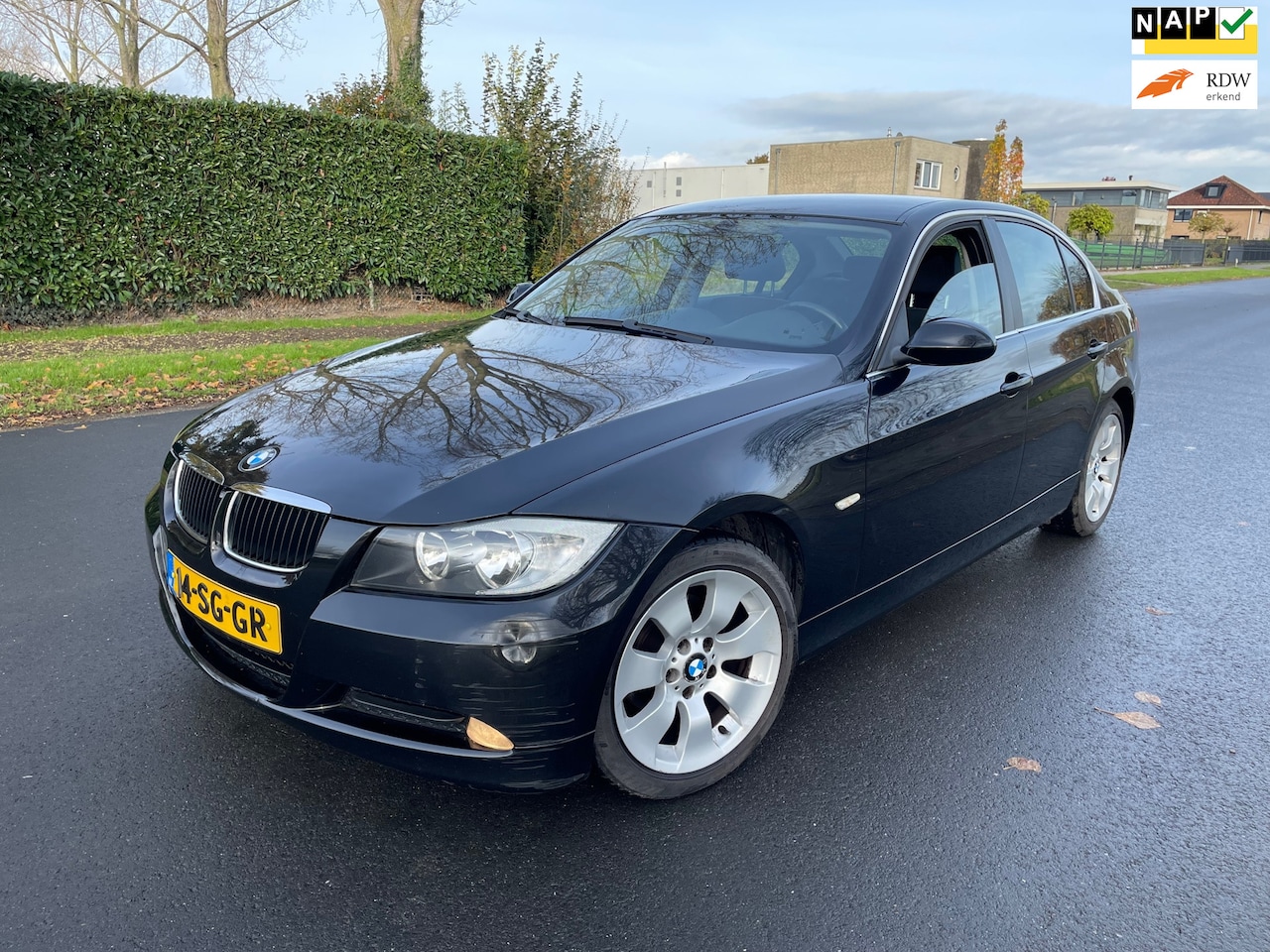 BMW 3-serie - 318i Business Line NAVI/CLIMA/CRUISE/APK 11-2025 - AutoWereld.nl