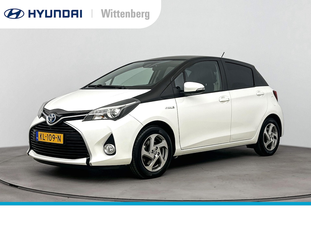 Toyota Yaris - 1.5 Hybrid TREND BI-TONE | NAVI | CLIMA | CAMERA | BLEUTOOTH | LEDER | TWO TONE | 15'' LM - AutoWereld.nl