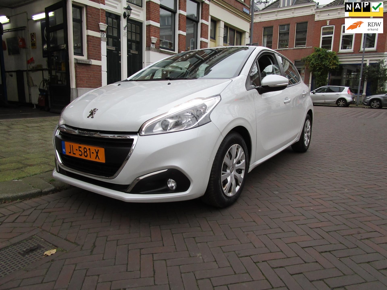 Peugeot 208 - 1.2 Pure Tech Blue Lion 5-Drs Airco Navigatie - AutoWereld.nl