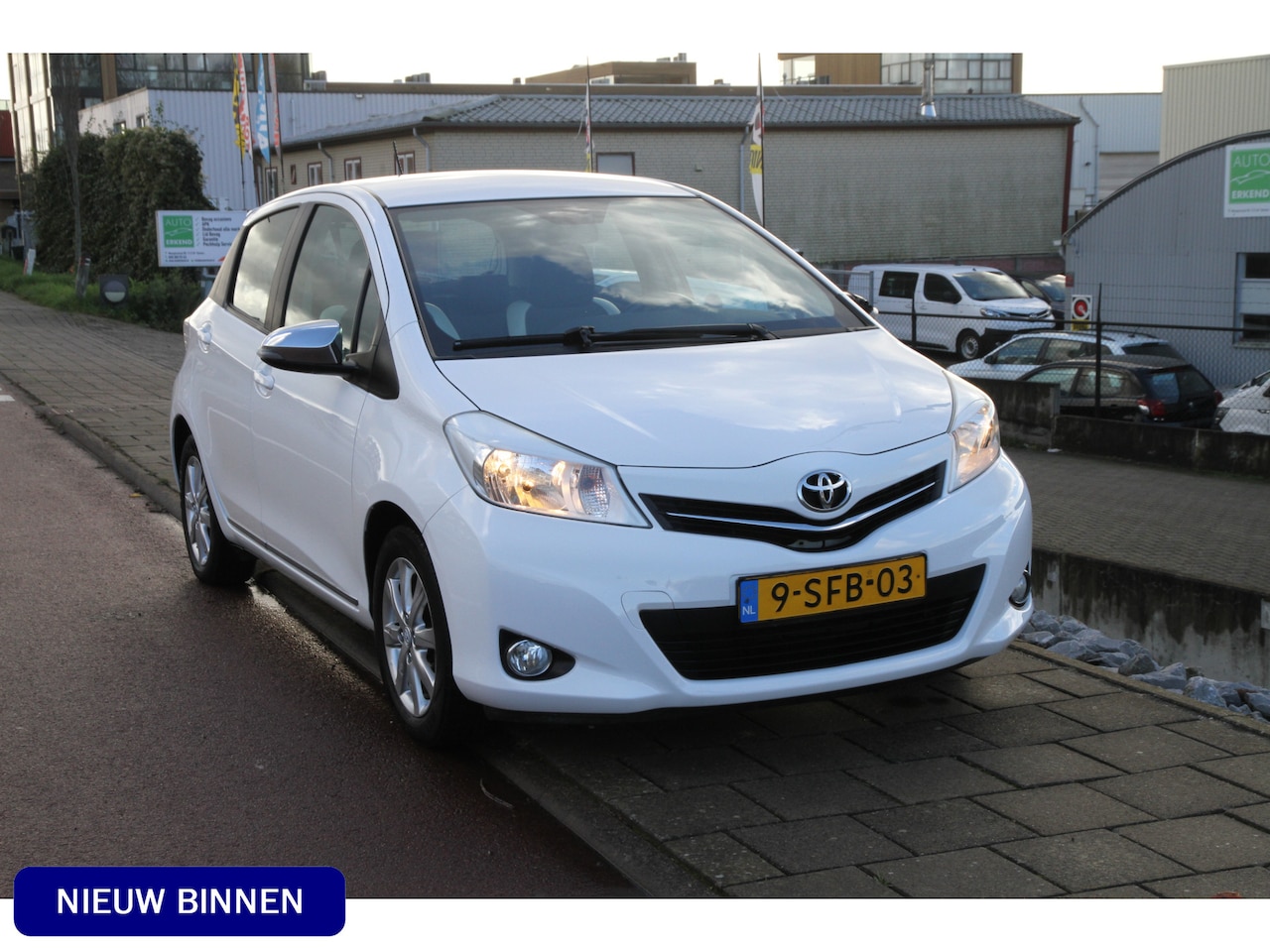 Toyota Yaris - 1.0 VVT-i Trend 1.0 VVT-i Trend - AutoWereld.nl