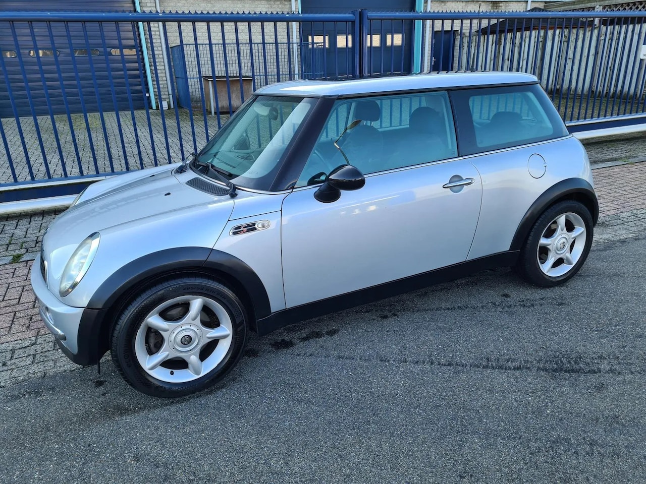 MINI One - Mini 1.6 *AIRCO**CV*ELEC.RAMEN*PANO*16 INCH - AutoWereld.nl