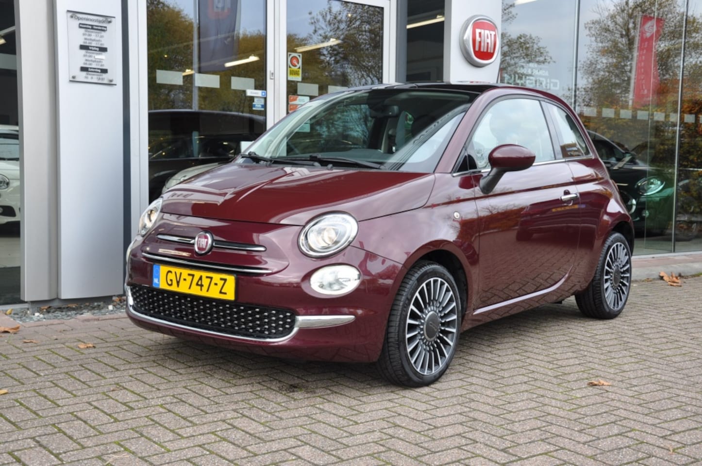 Fiat 500 - 4 CYL! Navi Clima 1.2 Lounge - AutoWereld.nl