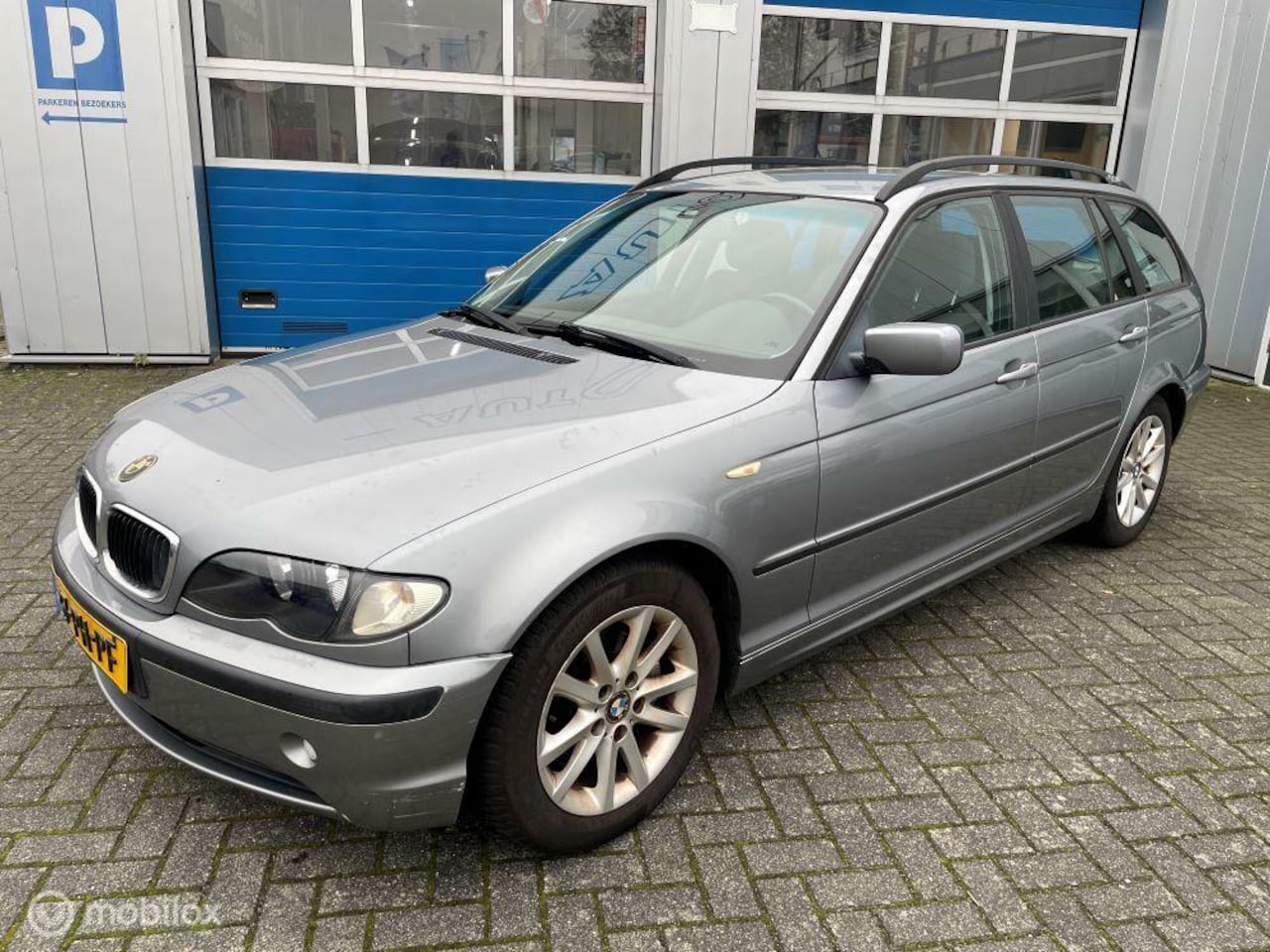 BMW 3-serie Touring - 316i Black&Silver II - AutoWereld.nl