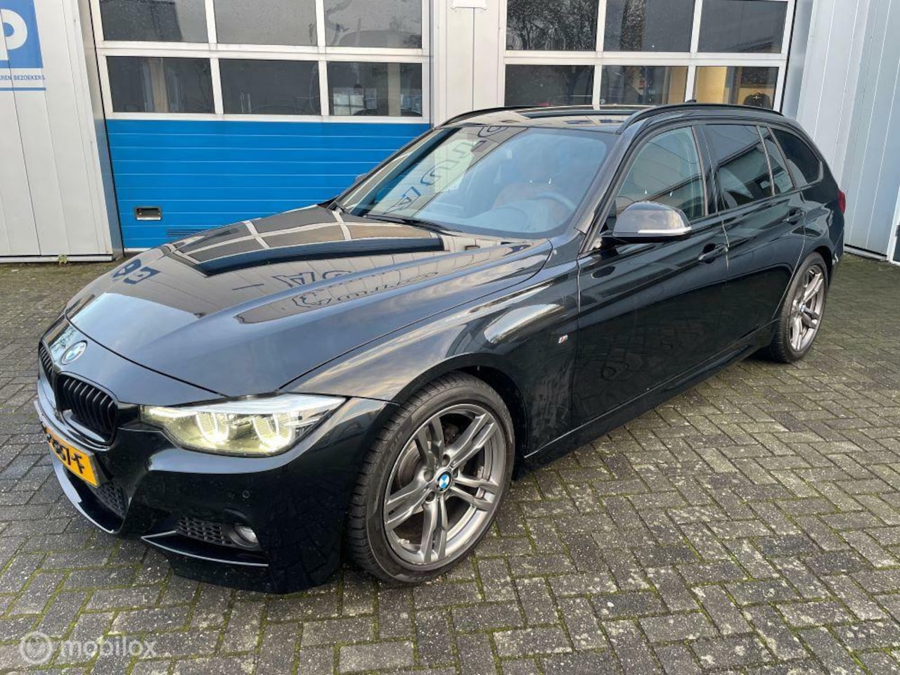 BMW 3-serie Touring - 318i M Sport Corporate 2019 130dkm - AutoWereld.nl