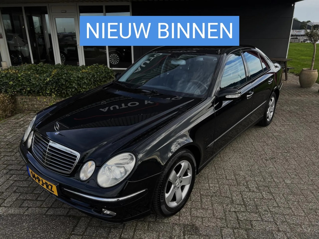 Mercedes-Benz E-klasse - 320 Avantgarde 4-Matic/ACC/LUCHV/PDC - AutoWereld.nl