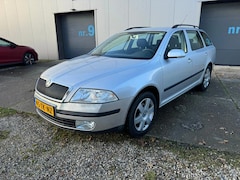 Skoda Octavia Combi - 1.6 Ambiente