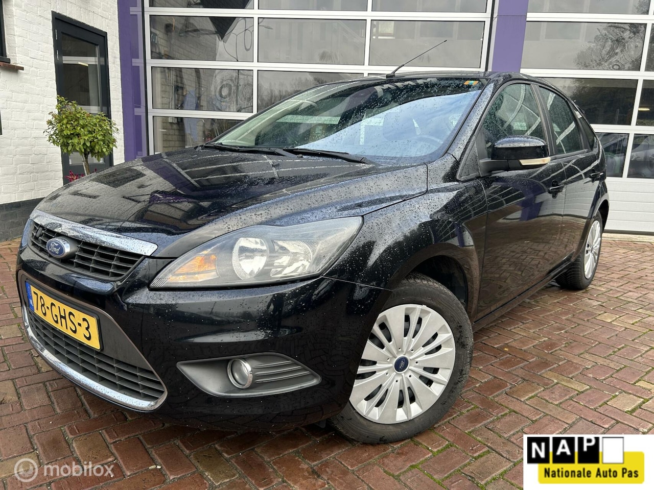 Ford Focus - 1.8 Trend Flexi Fuel * AIRCO * NAVIGATIE * 5 DRS - AutoWereld.nl