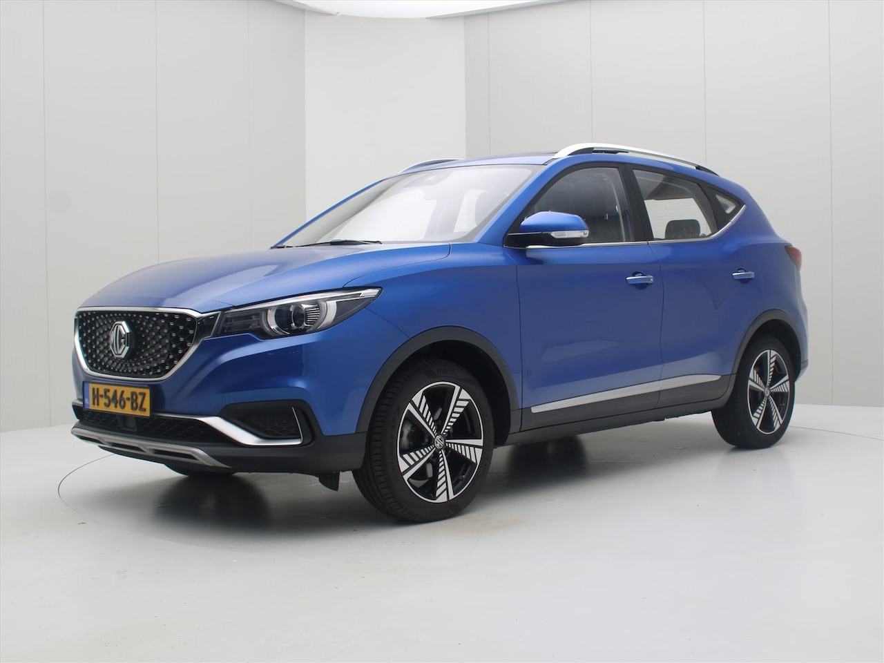 MG ZS - Ev 143pk 45kWh Luxury [ PANO+ACC+CAMERA+BLIS+KEYLESS+€ 2.000,- SUBSIDIE! ] - AutoWereld.nl