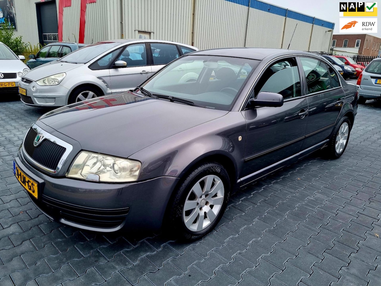 Skoda Superb - 1.8 T Comfort CLIMA LMV ELEKTR-R - AutoWereld.nl