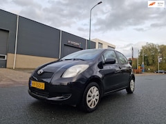 Toyota Yaris - 1.0 VVTi Spirit NAVI PSENSOR CRUISE TREKHAAK 2 X SLEUTELS