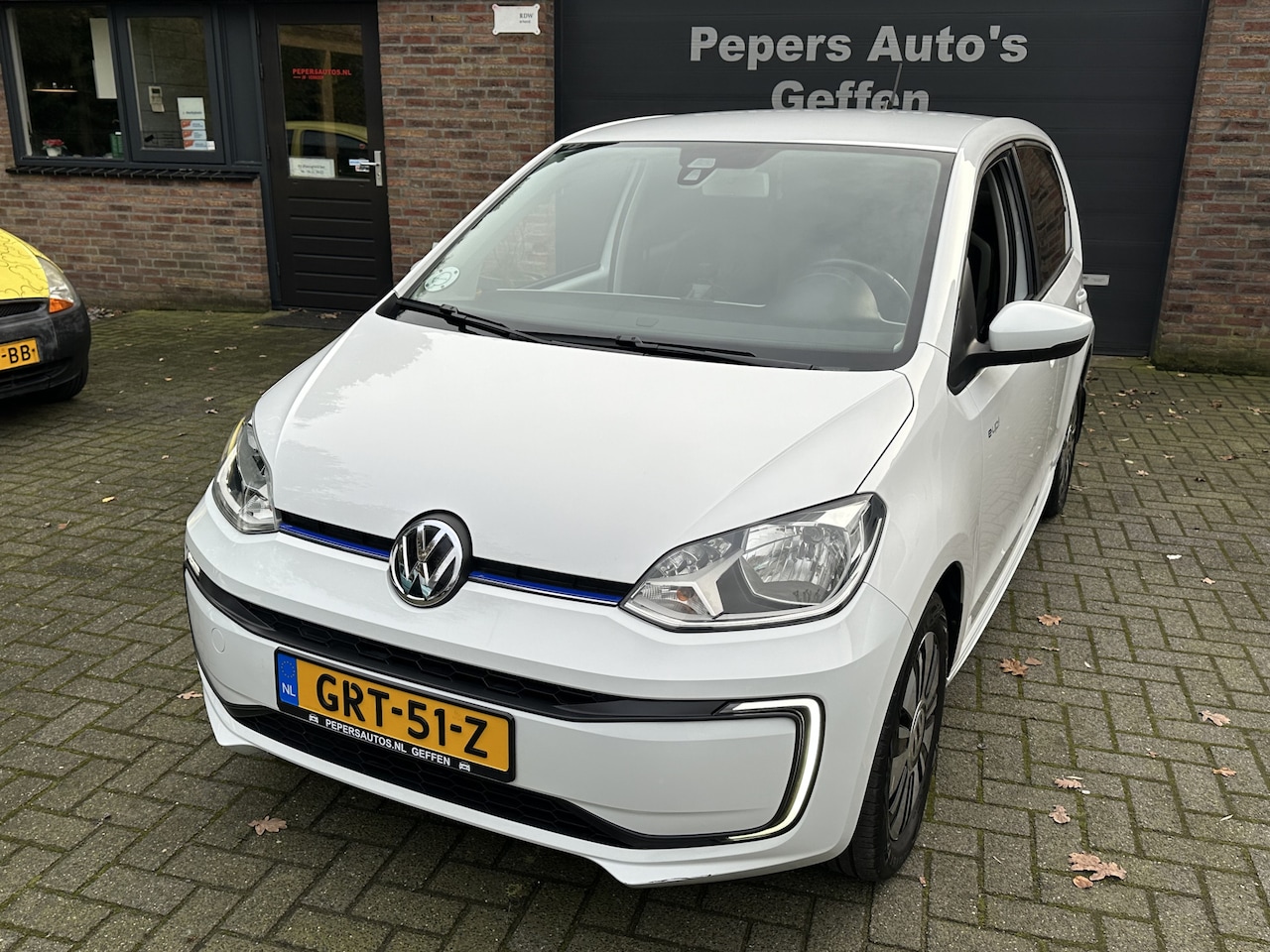 Volkswagen e-Up! - Airco Navi Cruise Stoel verwarming clima e-up! - AutoWereld.nl