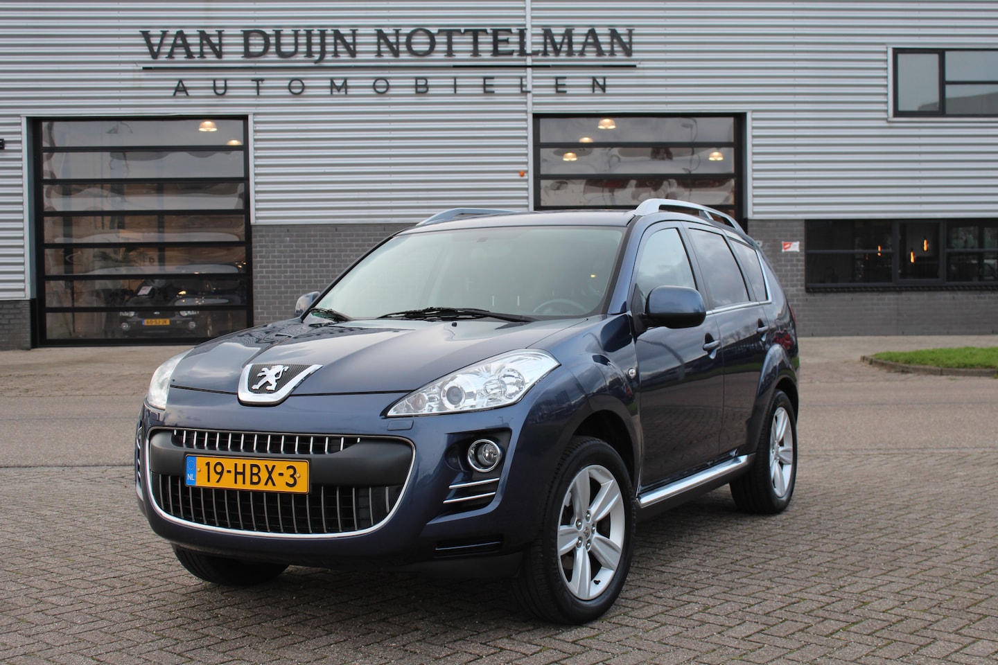 Peugeot 4007 - 2.4 GT 7p. 4WD / Navigatie / Leer / Stoelverwarming / N.A.P. - AutoWereld.nl